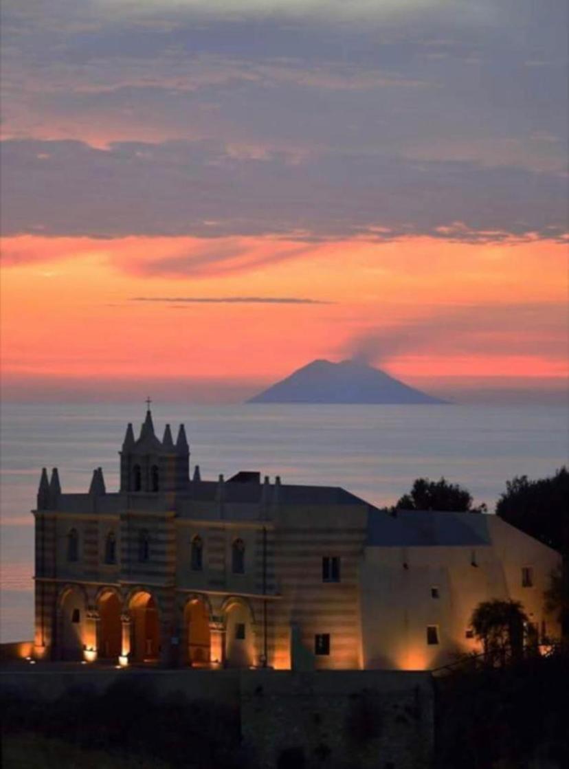 Giardino Sul Mare Apartment วีโบ วาเลนเซีย ภายนอก รูปภาพ