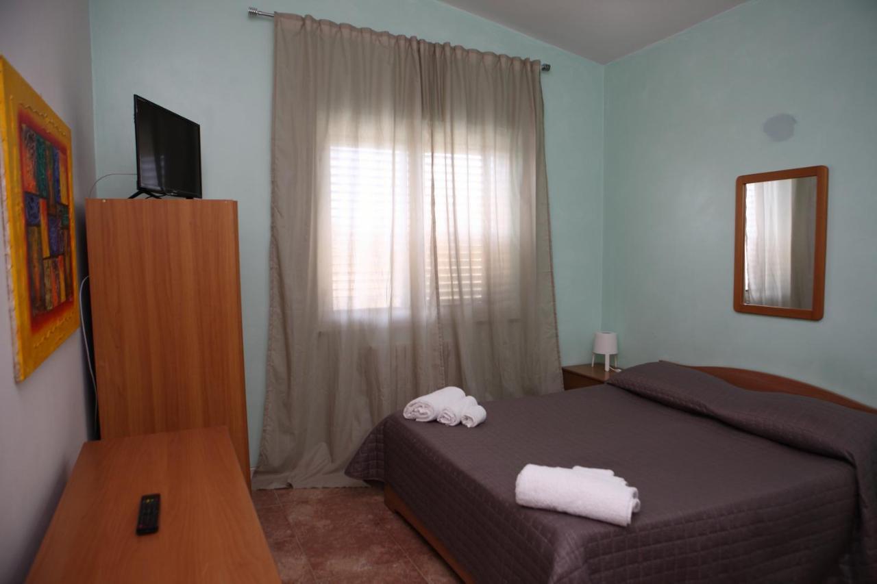 Giardino Sul Mare Apartment วีโบ วาเลนเซีย ภายนอก รูปภาพ